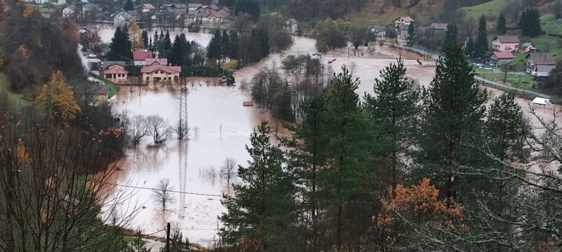 Noć u Sarajevu protekla mirno, rijeke su u svojim koritima