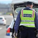 Policajcu (20) se bore za život nakon što ga je vozač udario automobilom