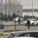 (FOTO) Tragedija u Tuzli: U napadu nožem život izgubio ulični prodavač maramica