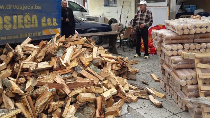 Akcija Pomozi.ba: Aktiviran humanitarni broj za prikupljanje sredstava za drva ljudima u potrebi