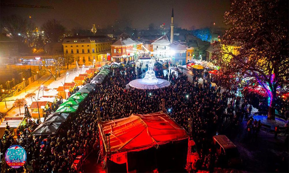 U Tuzli ipak organizuju Javni doček Nove godine. Poznato ko će zabavljati građane na Trgu slobode