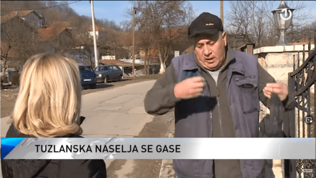 (VIDEO) Mjesto kod Tuzle koje nestaje jer mladi masovno odlaze: “Omladina, nek ide. Plakat ću al ne ide!”