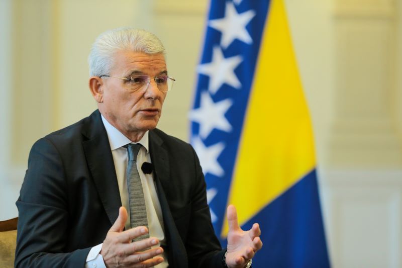 Džaferović: Ne živimo u BiH za kakvu su ginuli borci Armije RBiH