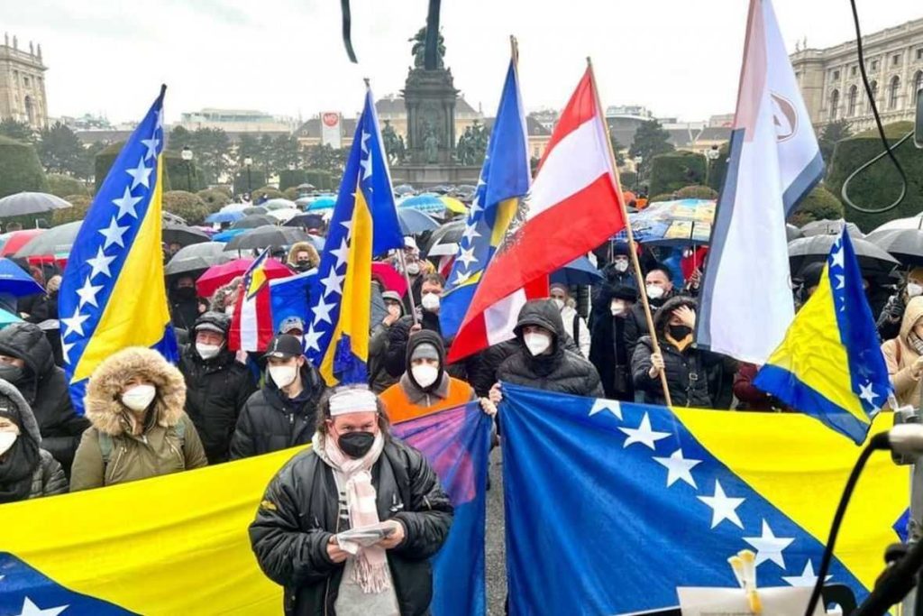 Europska Komisija odgovorila bh. dijaspori: “BiH pripada EU, duboko žalimo zbog političke krize”