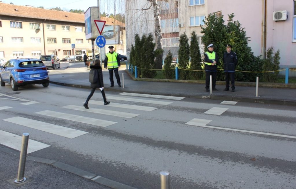 MUP TK: Za šest dana policija izdala 25 kazni za pješake i 90 za vozače