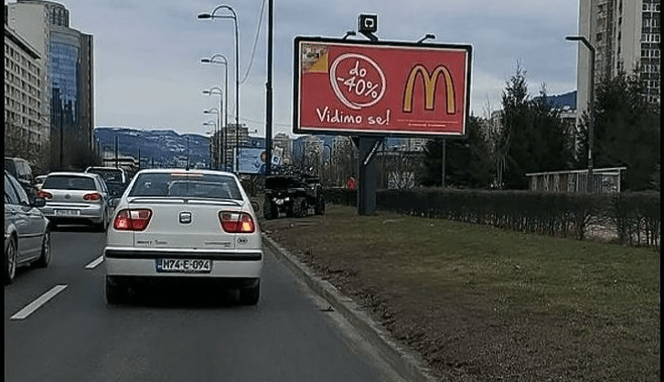 Novi primjer bahatosti u Sarajevu: Kvadom preticao preko zelene površine