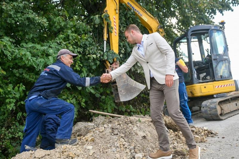 Gradonačelnik Banjaluke Draško Stanivuković asfaltirao ceste bez dozvole – nelegalno.