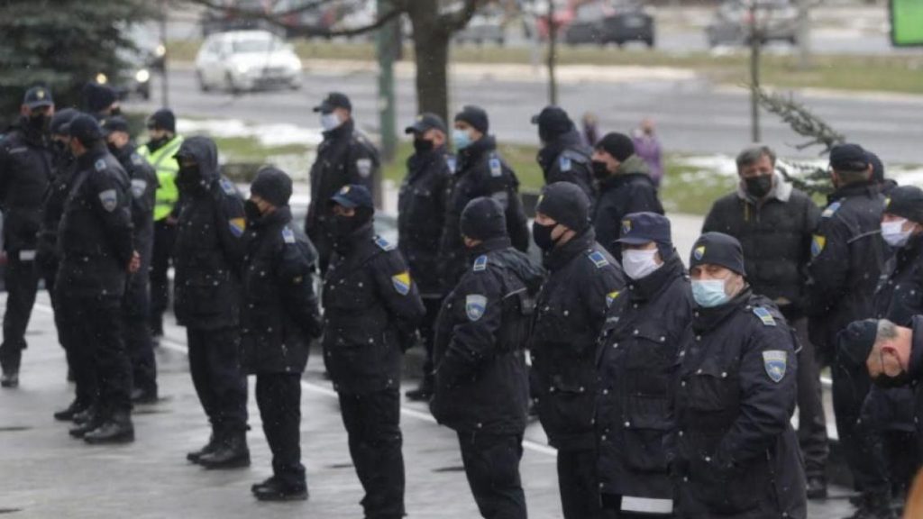 Pojedini službenici na rubu egzistencije: Policajci državnih agencija planiraju generalni štrajk