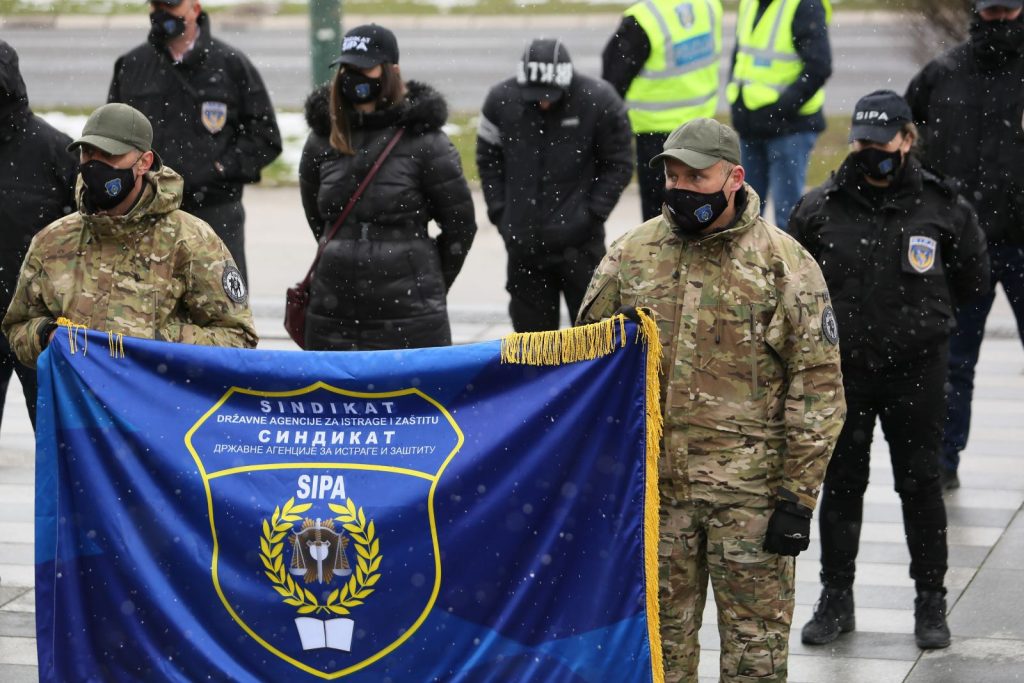 Policajci državnih policijskih agencija planiraju generalni štrajk