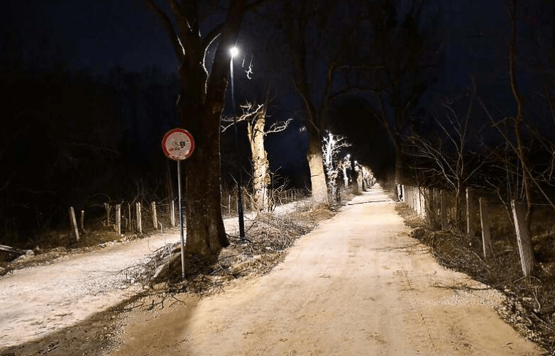 Stojčevac poprima novi izgled: Postavljena javna rasvjeta, slijedi asfaltiranje ceste