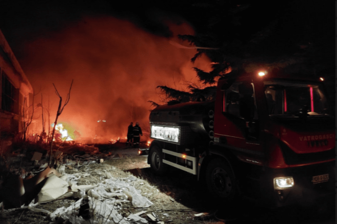 U Mostarskom naselju Rodoč izogrjelo ukradeno auto