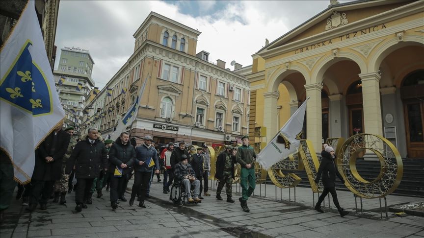 (FOTO) Obiljažavanje 1. marta u Sarajevu: Svečani defile povodom Dana nezavisnosti BiH