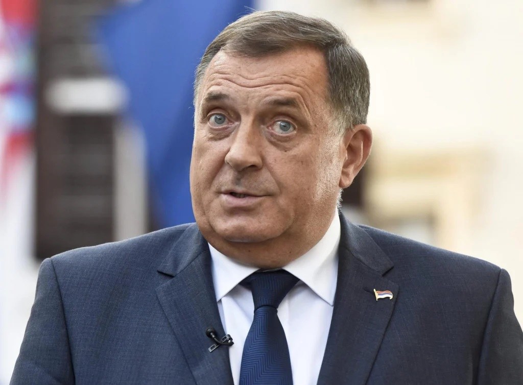 Dodik popušta pod pritiskom: Odgađa usvajanje zakona o vojsci i porezima RS-a