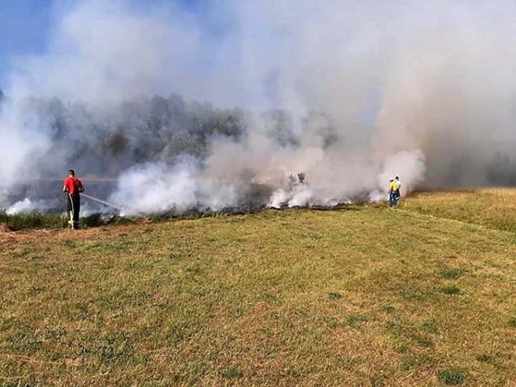 Drama kod Kozluka: Uzrokovao požar u svojoj njivi, vatra se proširila i uništila komšijinu parcelu