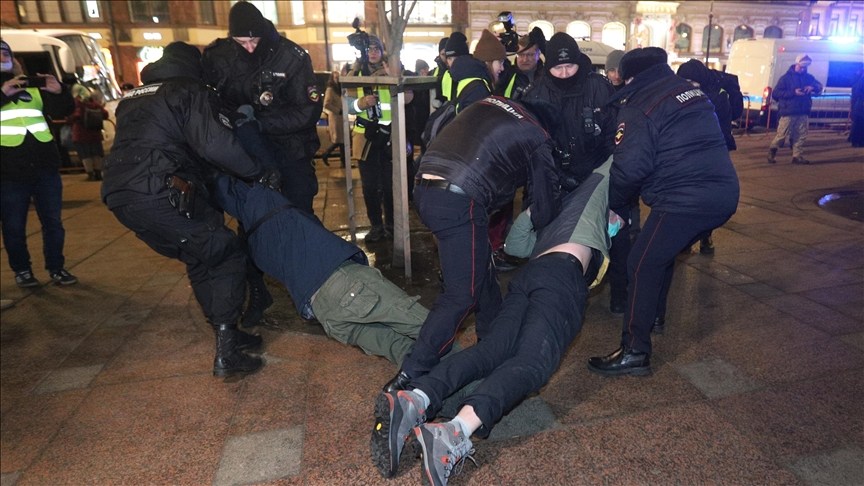 Zbog koronavirusa u Rusiji zabranjeni protesti protiv rata u Ukrajini