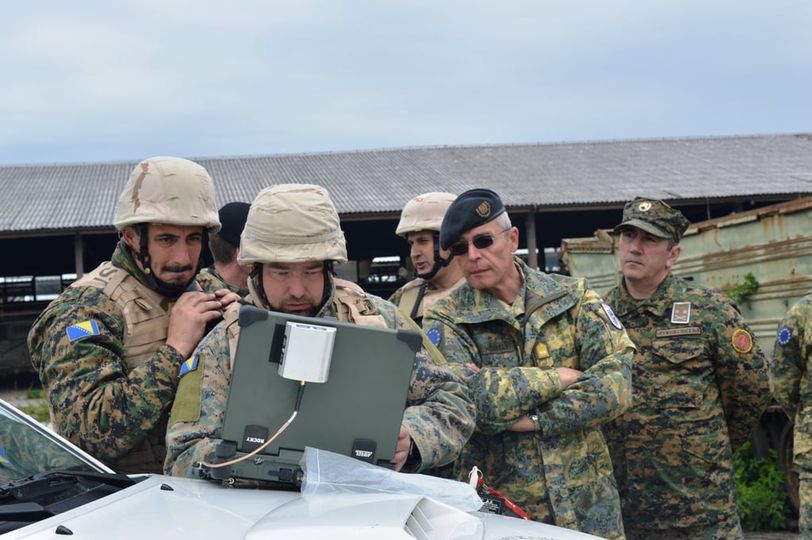 (FOTO) Komadant EUFOR-a prisustvovao vježbi “Borba u naseljenom mjestu” u Banjoj Luci