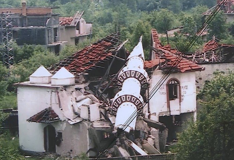 Prije 30. godina pripadnici 4. bojne Hrvatskog vijeća obrane (HVO) izvršili su masakr nad Bošnjacima u selu Ahmići.