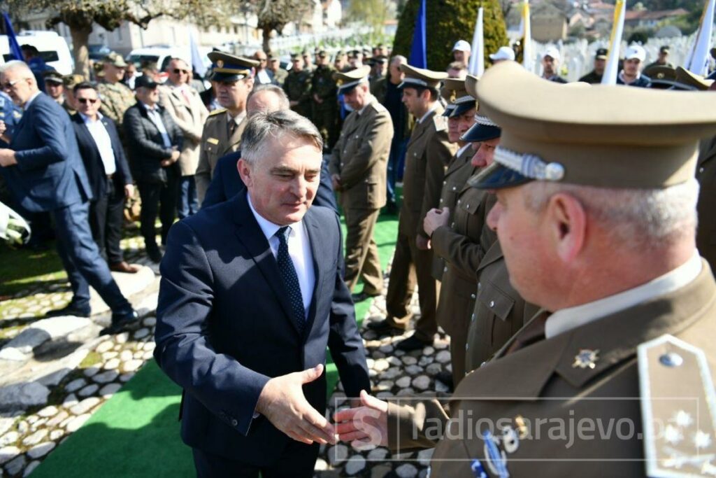 Komšić: Dodik dobro živi, cijenu onoga što radi platit će narod RS