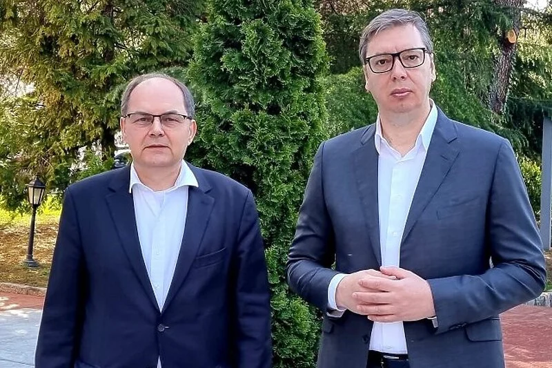 Schmidt kod Vučića: Ne slažem se s korištenjem Bonskih ovlasti, ali mir je najvažniji