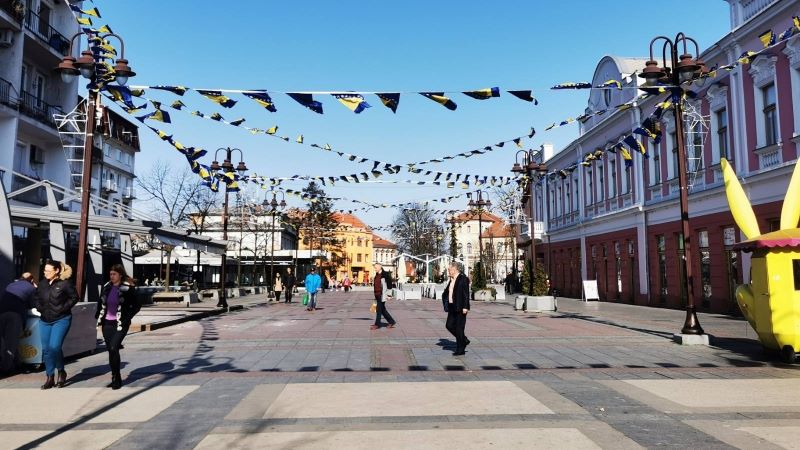 Apsurd života u BiH: Čak 14.000 građana će ostati bez prava glasa na izborima!?