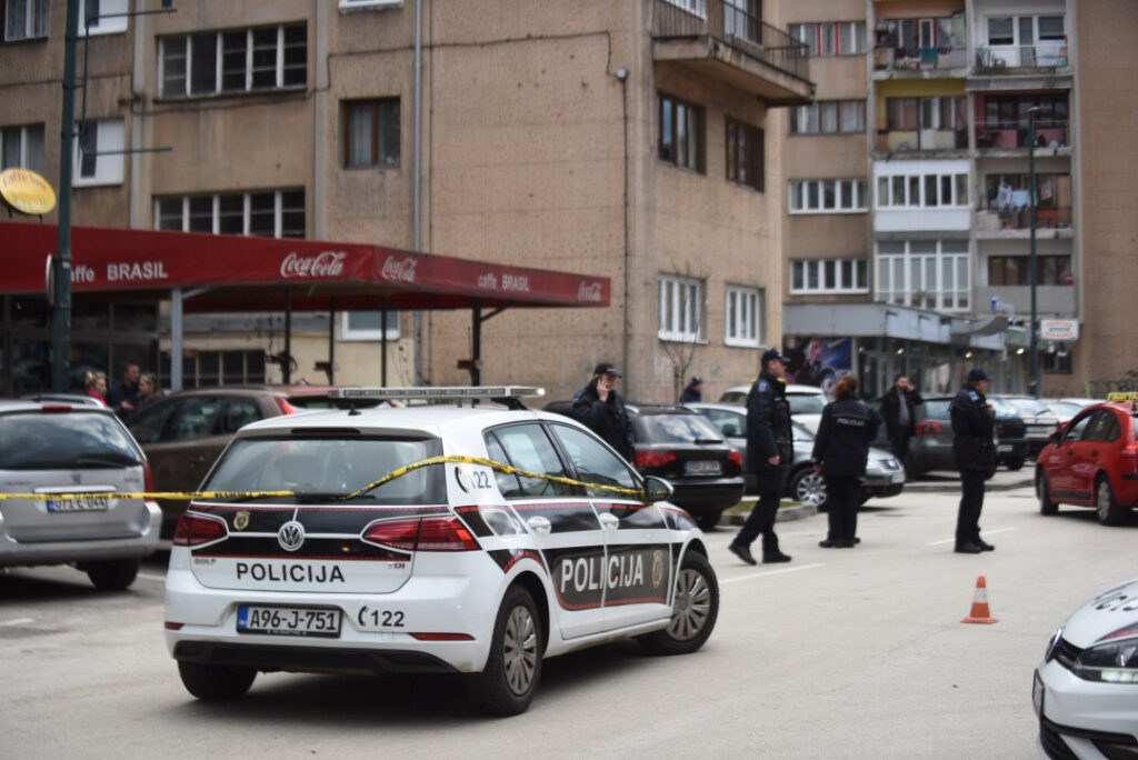 Napad na Grbavici: Dvojica mladića otela novac od muškarca