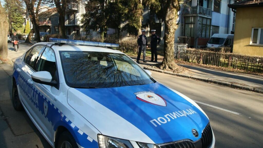 Banjalučka policija traga za bahatim vozačem: Povrijedio pješaka pa pobjegao