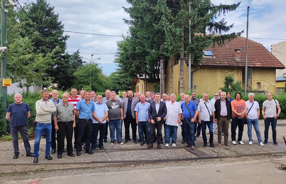 (FOTO) Čak 40 radnica i radnika GRAS-a idu u penziju