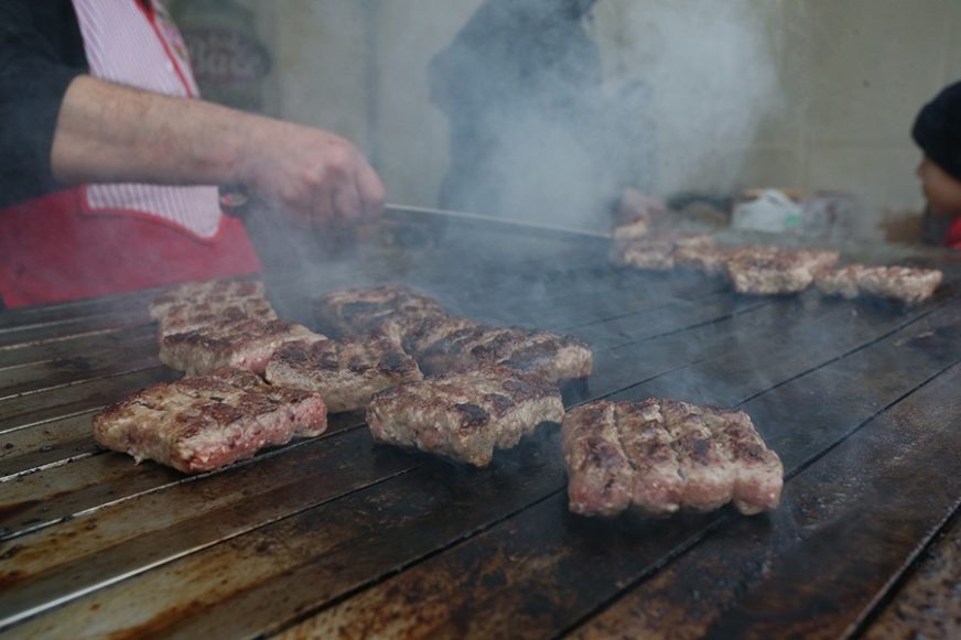 Za mnoge pravi luksuz: Ćevapi poskupljuju i u RS-u