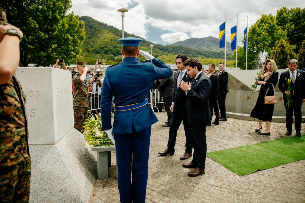 Dritan Abazović se javno izvinuo: “Oprostite Majke Srebrenice”