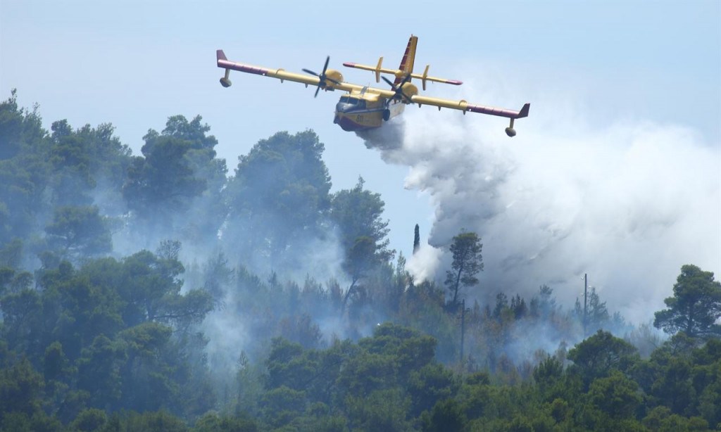 Vjetar pogoršava stanje na Blidinju: Ponovo potrebna pomoć helikoptera i kanadera