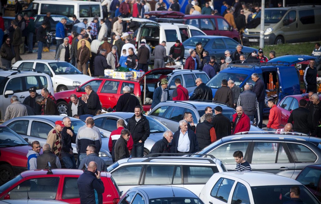 Koliko kupci vjeruju prodavačia rabljenih automobila? Frizirana kilometraža, sastavljani automobili samo su neki od problema