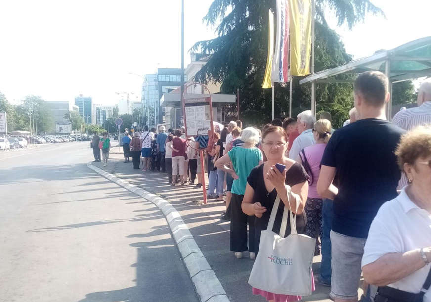 U Banjaluci komad papira naplaćuju 20 KM + PDV. “Prevoznici počeli naplaćivati potvrde”