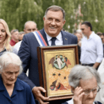 (VIDEO) Dodik u pauzama između pjesama poručio da je federalno Sarajevo uzurpatorski grad