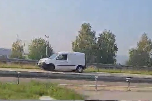 Na autoputu vozio Caddyja u rikverc. Pogledajte video