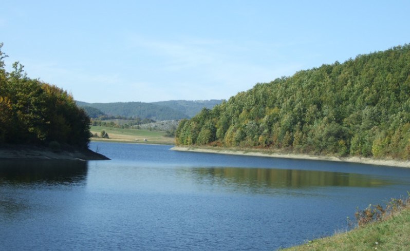 Utopio se muškarac u jezeru, tijelo nestalo pod vodom