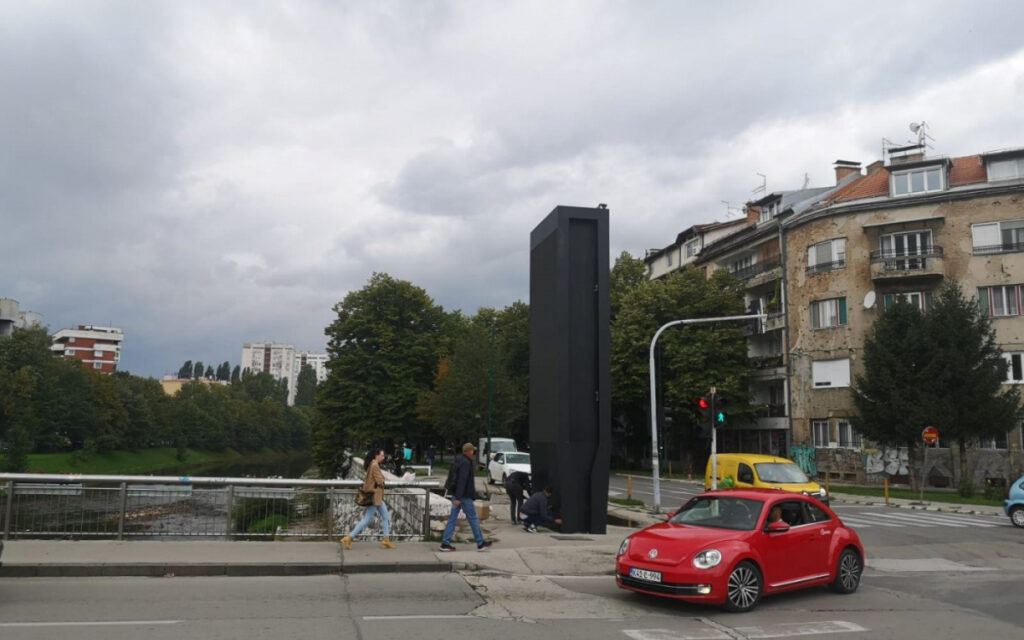 Firma iz Banjaluke pokušala postaviti ogromni bilbord kod mosta Suade i Olge