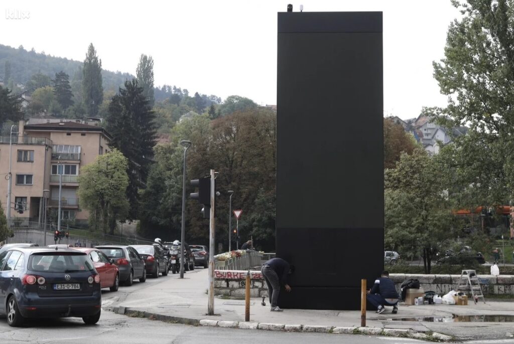 Neidentificirani objekt postavljen u Sarajevu