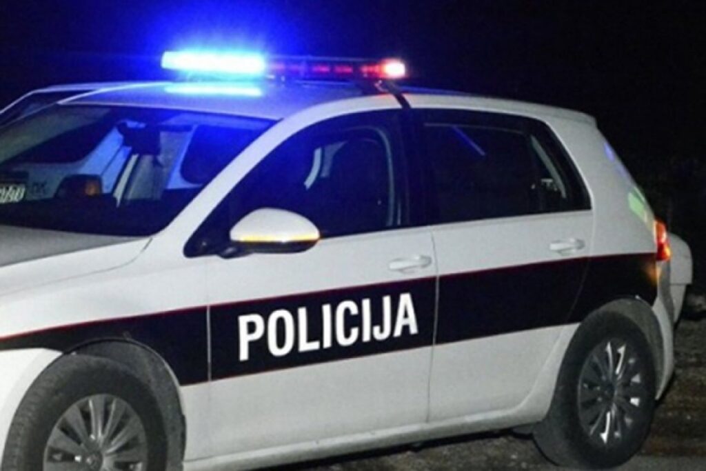 Policija zaustavila Audi, kod suvozača (27) pronašli 20 metaka