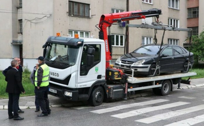 Oko 1.000 vozila i olupina bit će uklonjeno sa javnih površina Kantona Sarajevo