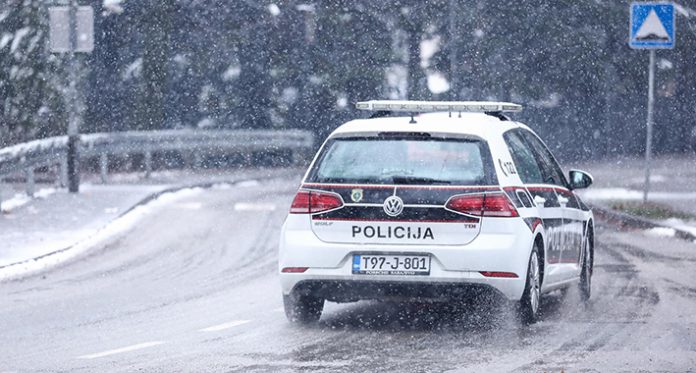 Upaljen crveni meteoalarm: Širom zemlje je registrovana kiša ili pljuskovi.