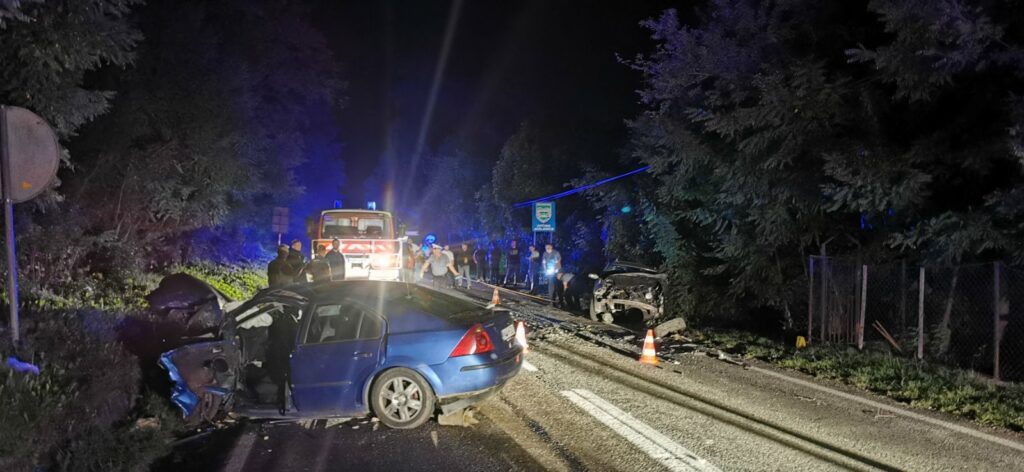 (FOTO) Vatrogasci rezali automobile kako bi spasili povrijeđene iz automobila na putu Konjic – Jablanica