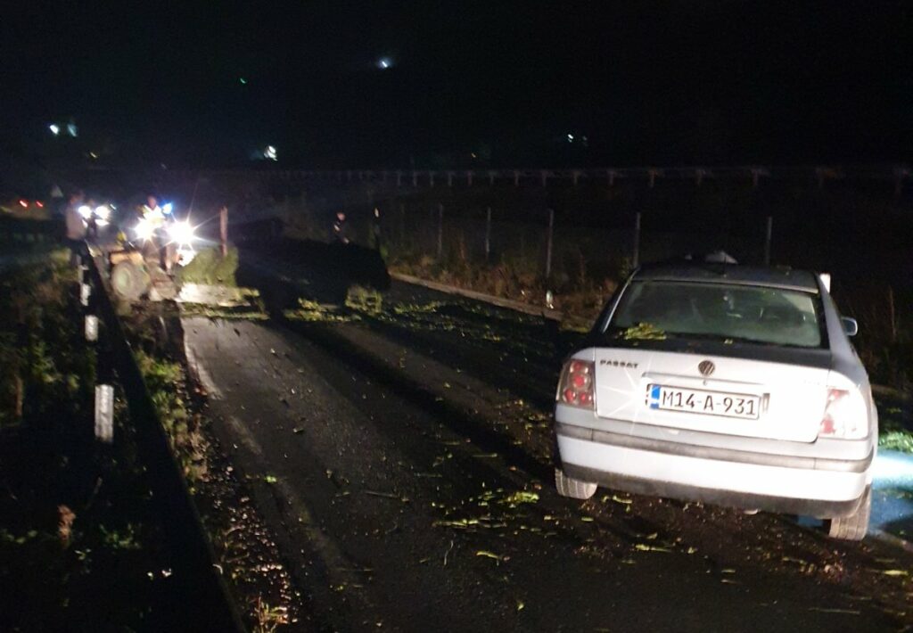 Teška nesreća kod Kaknja: Povrijeđene osobe prebačene u Zenicu