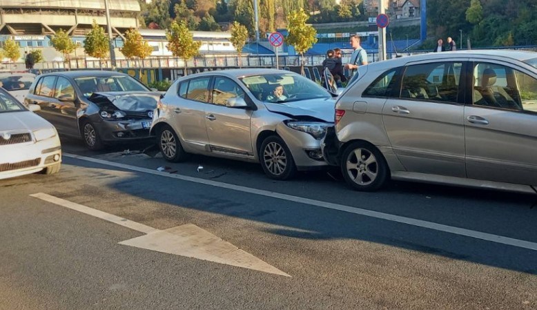 Lančani sudar četiri automobila u Sarajevu