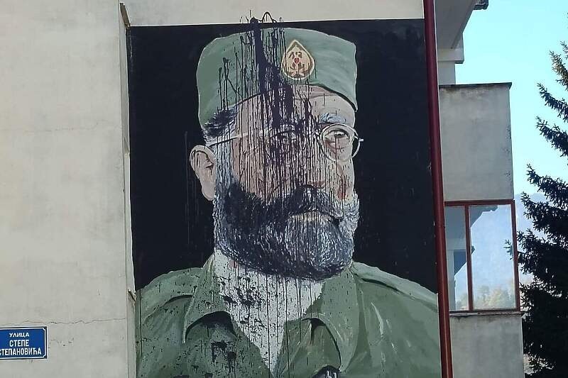 Išaran mural Draže Mihailovića u Foči