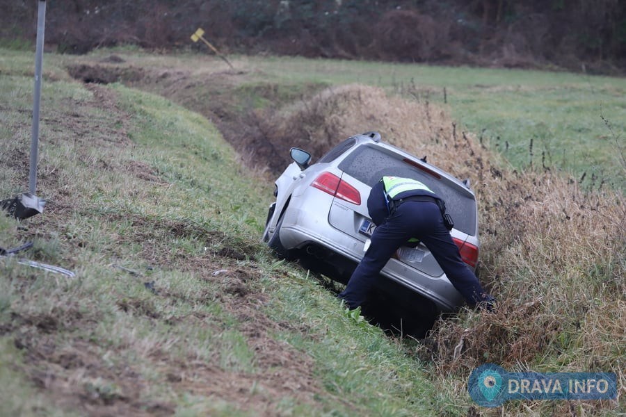 Hrvat sletio s autoceste u Njemačkoj, prijatelj ga pokušao izvući, pa i on zaglavio