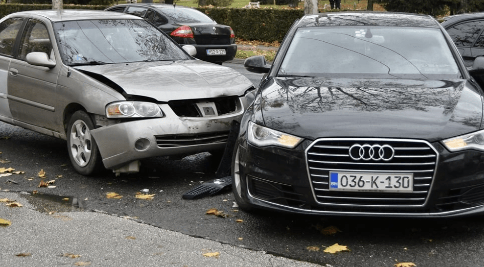 U Sarajevu sudar službenog automobila bh. političara: Ko je kriv?