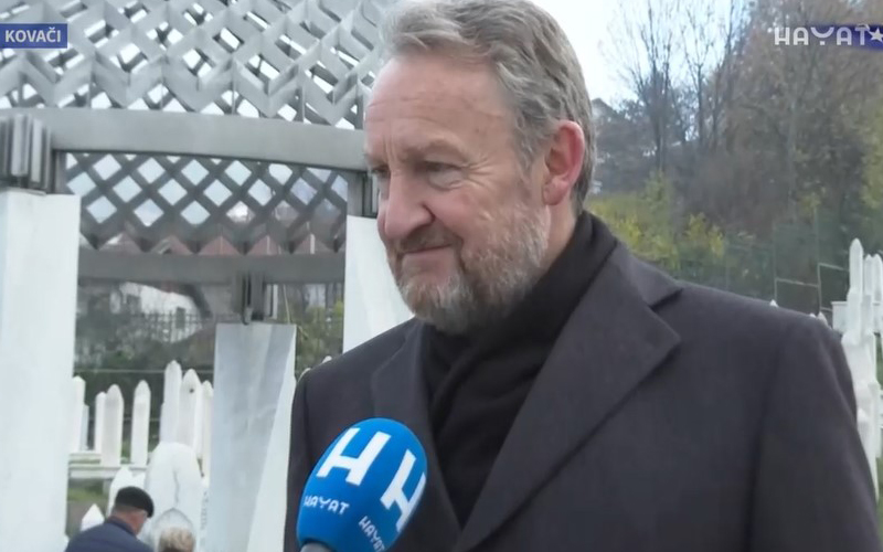 Izetbegović uživo na TV: Ovo će biti zemlja u kojoj neće biti fašizma, u kojoj će se ljudi pomiriti i živjeti jedni pored drugih