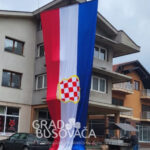 U Bosni postavljena najveća zastava Herceg-Bosne zato što igra Hrvatska