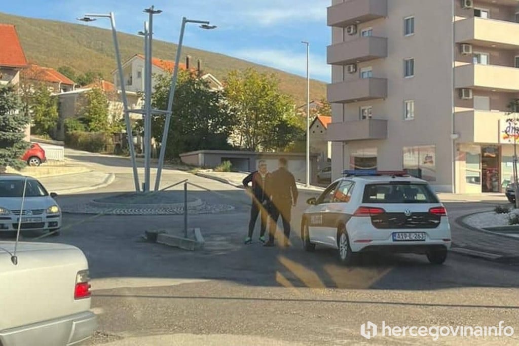 (VIDEO) Nezadovoljni Hercegovac blokirao kružni tok u Posušju: “Ovo je bilo samo upozorenje pred trajniju blokadu”