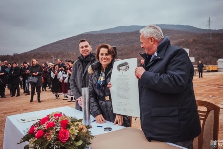 U općini na sjeveru Hercegovine položen kamen temeljac za modernu fabriku, prvi put u 40 godina